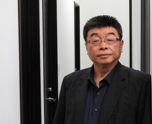 今日看料美好回家路海报