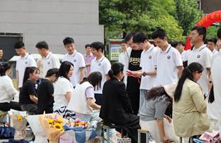 国内精品久久久久影院一蜜桃